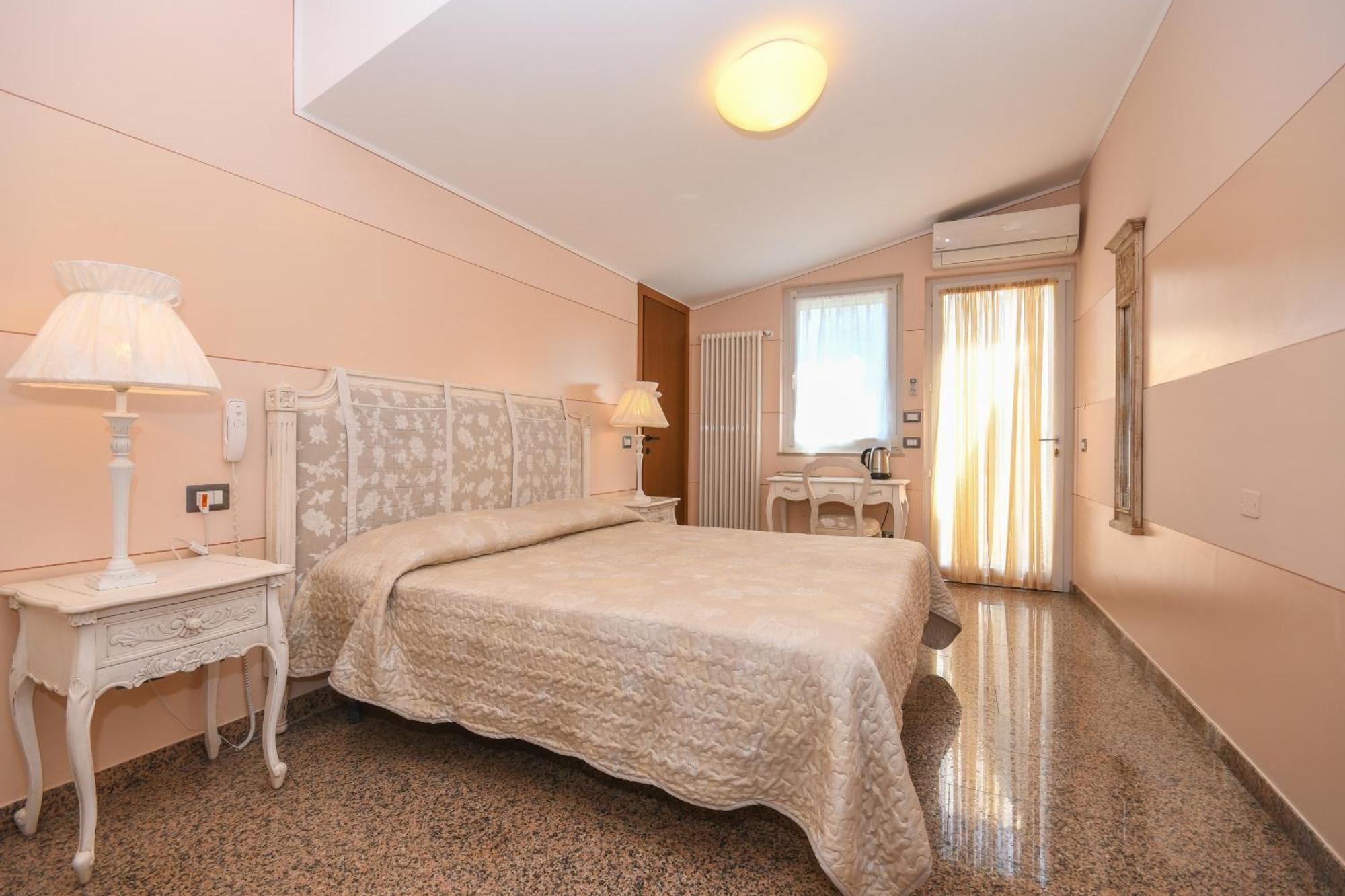 B&B America Sirmione Exterior photo